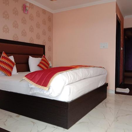 The Park Presidency Hotel Bareilly Εξωτερικό φωτογραφία