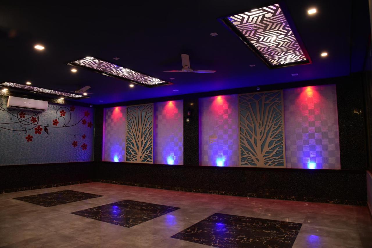The Park Presidency Hotel Bareilly Εξωτερικό φωτογραφία
