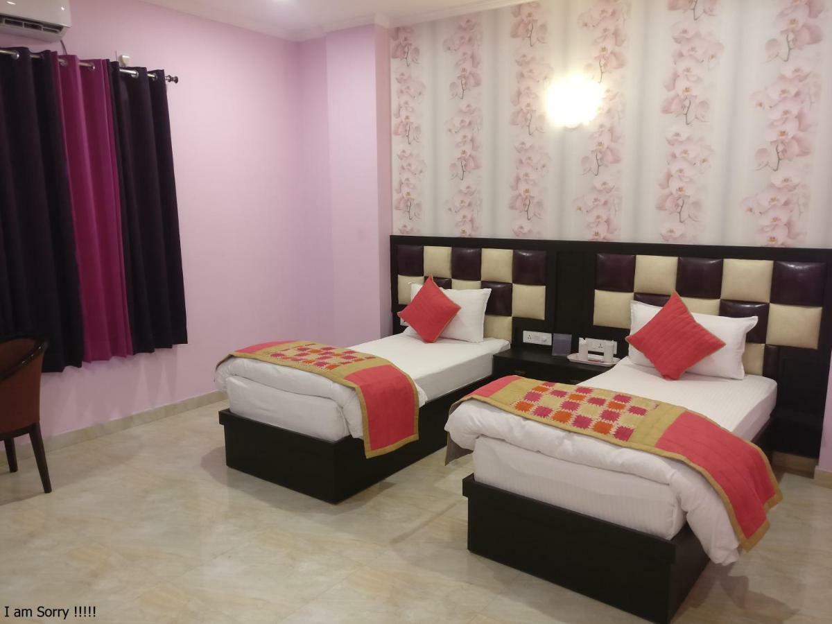 The Park Presidency Hotel Bareilly Εξωτερικό φωτογραφία