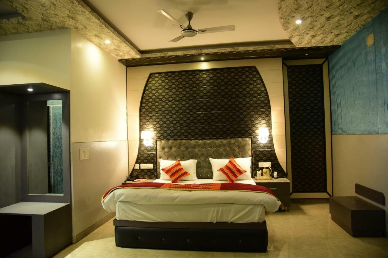The Park Presidency Hotel Bareilly Εξωτερικό φωτογραφία